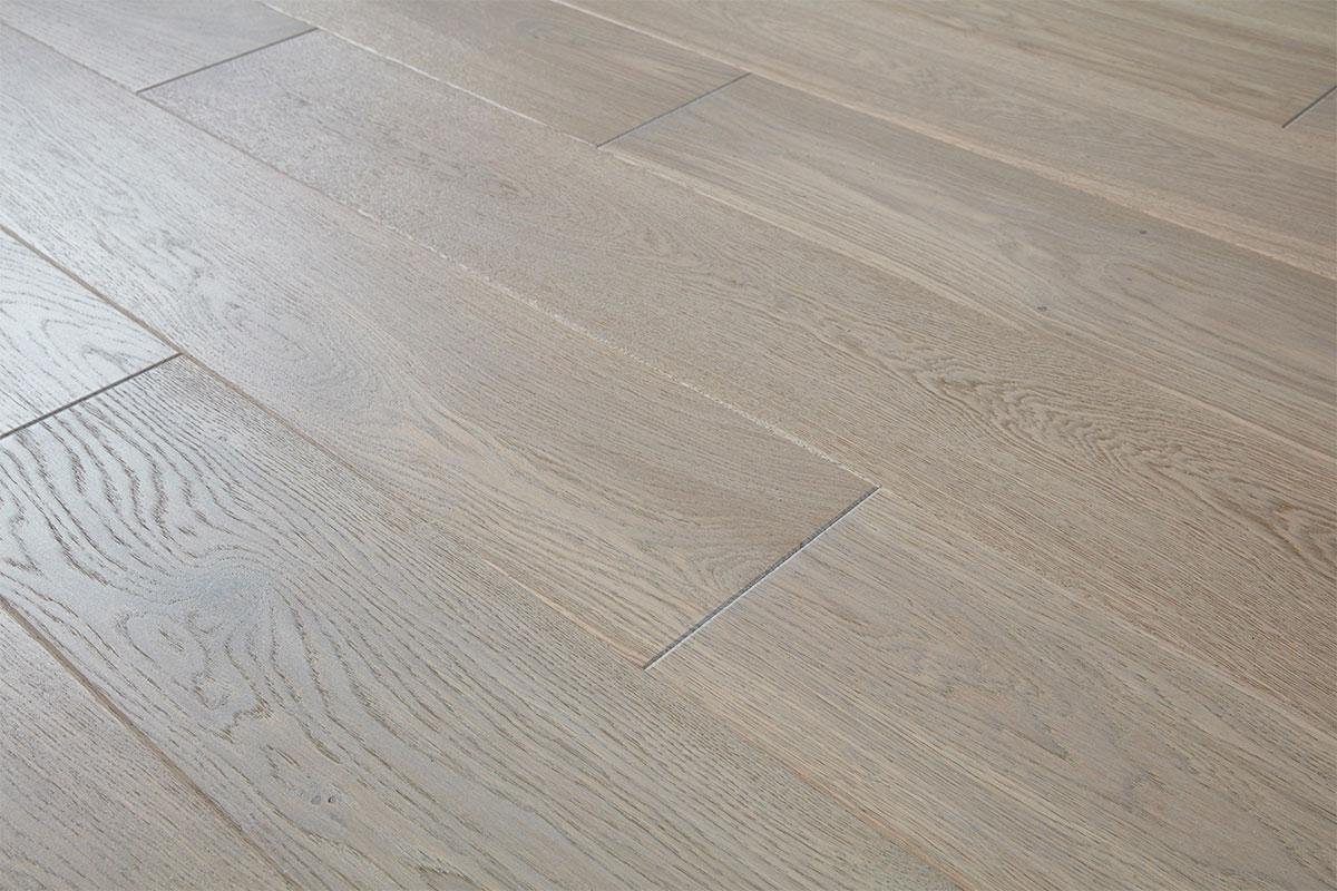 Paloma Brushed Lacquered Rustic Oak Engineered Clic Flooring 14mm x 180mm - Image 4