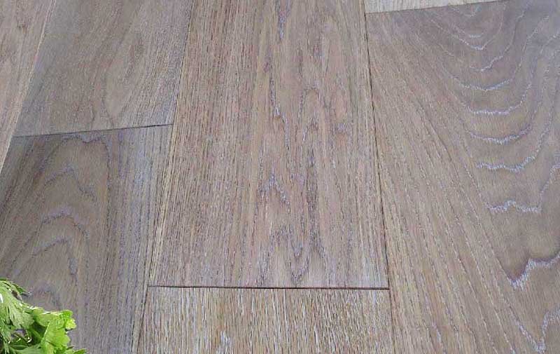 Smoked Brushed White Lacquered Rustic Oak Engineered Clic Flooring 15mm x 189mm - Image 3