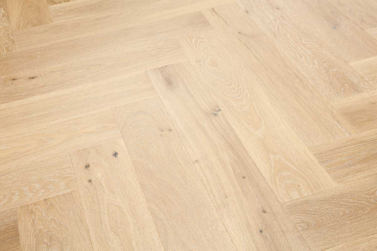 Grissini Lacquered Oak 725 x 130 x 14mm - Image 6