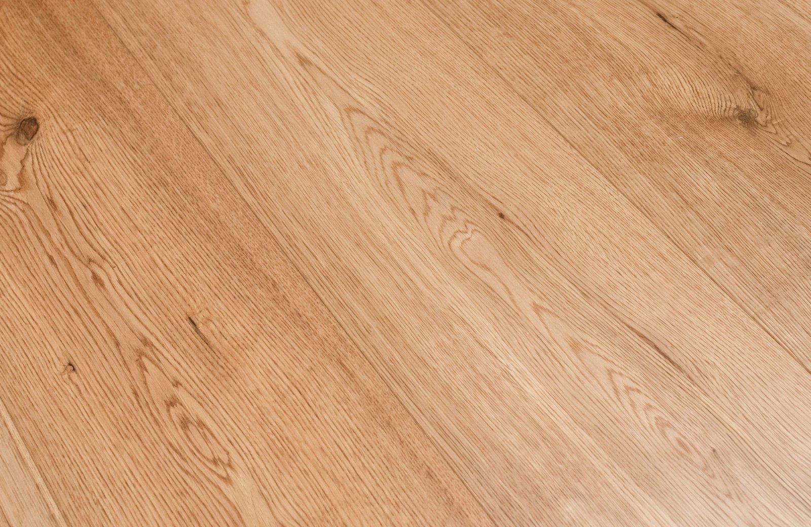 Oak Lacquered Rustic Engineered Clic Flooring 15mm x 190mm - Image 4
